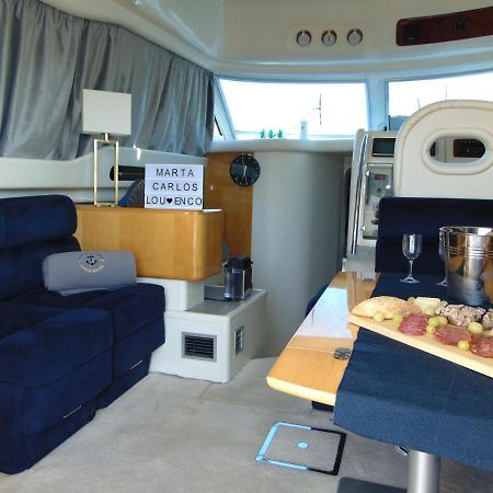 Payva & Branco Boats Iate Privado Em Cascais Hotel Luaran gambar