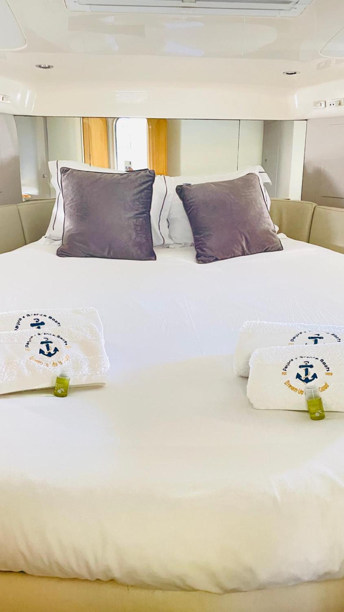 Payva & Branco Boats Iate Privado Em Cascais Hotel Luaran gambar